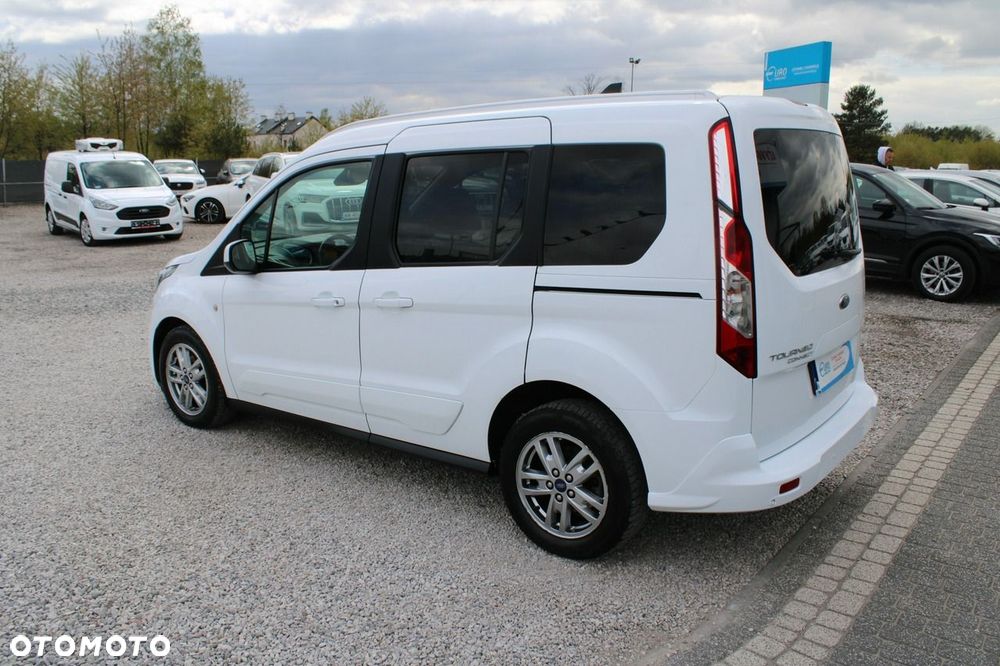Ford Tourneo Connect - 10