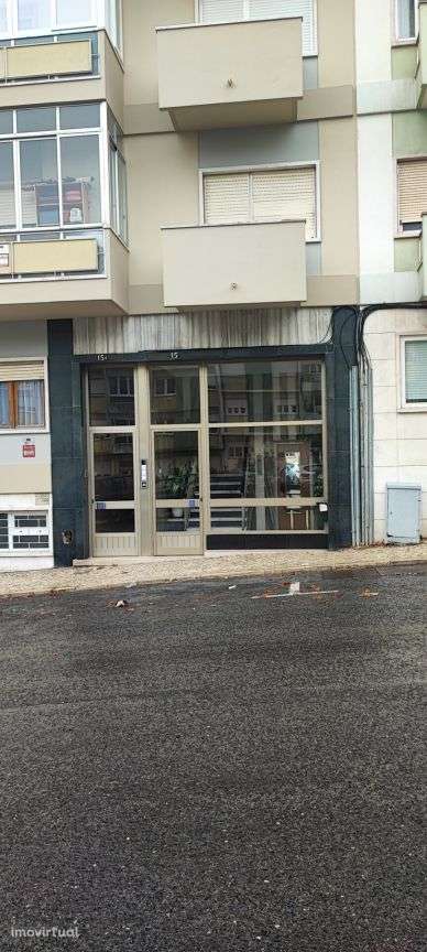 T7 na Av. Rainha Dona Amélia | 165 m2 | Lisboa - Grande imagem: 2/7