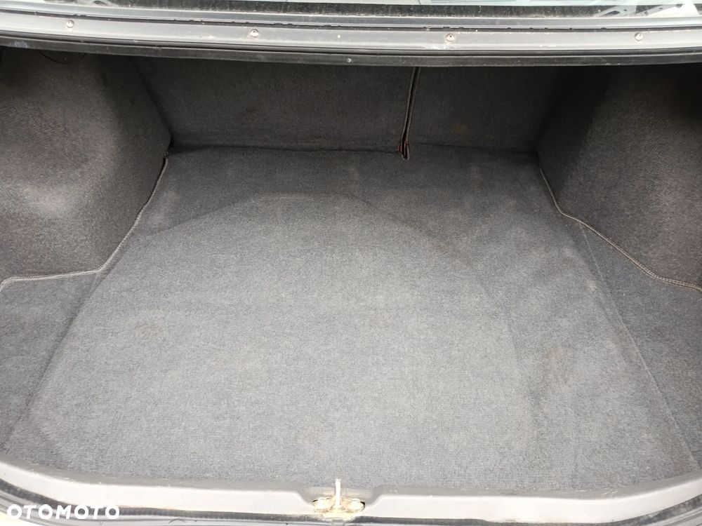 Mazda 626 2.0 GLX - 13