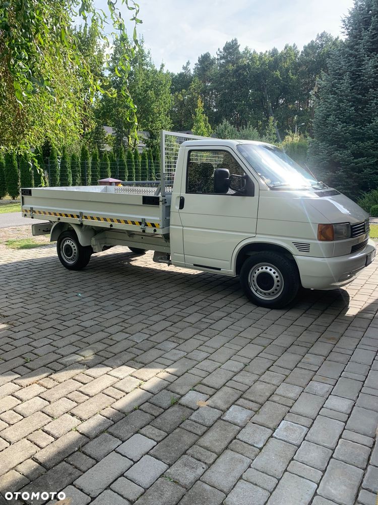 Volkswagen Transporter - 1