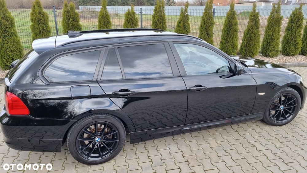 BMW Seria 3 318d Touring - 4