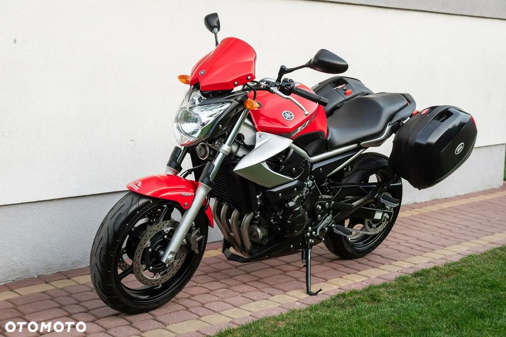 Yamaha XJ - 6