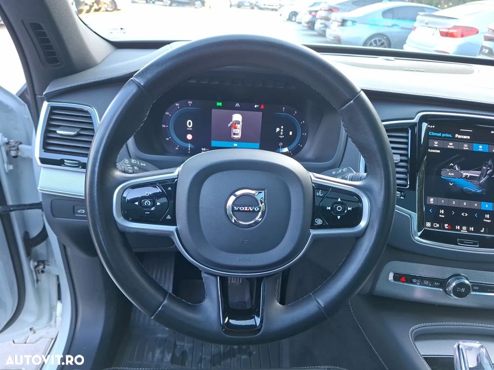 Volvo XC 90 B5 D AWD Plus Dark - 8