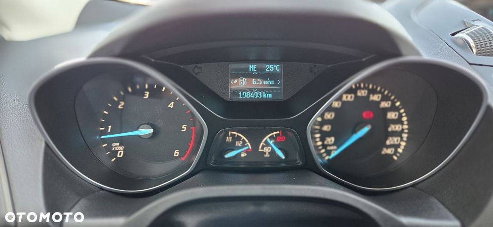 Ford Kuga 2.0 TDCi 2x4 Titanium - 33