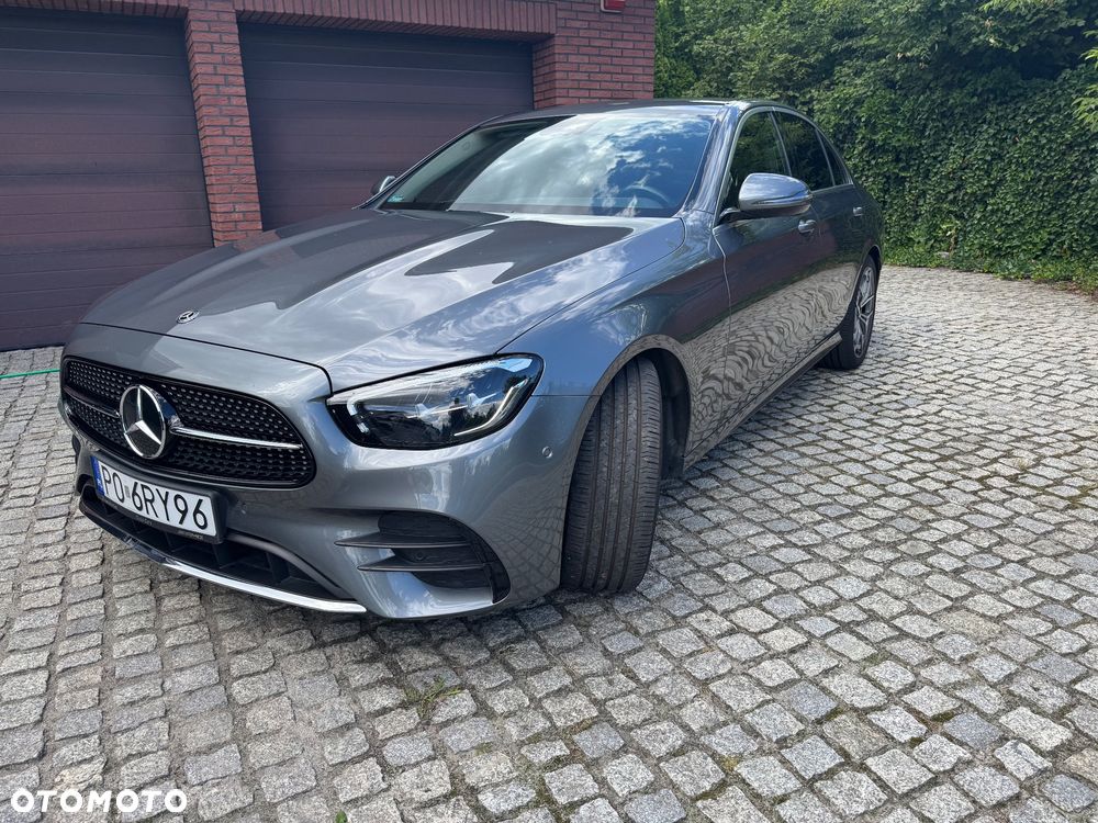 Mercedes-Benz Klasa E 200 4-Matic AMG - 1