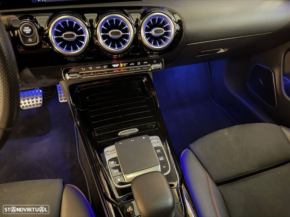Mercedes-Benz CLA 35 AMG 4Matic — fotografia 30