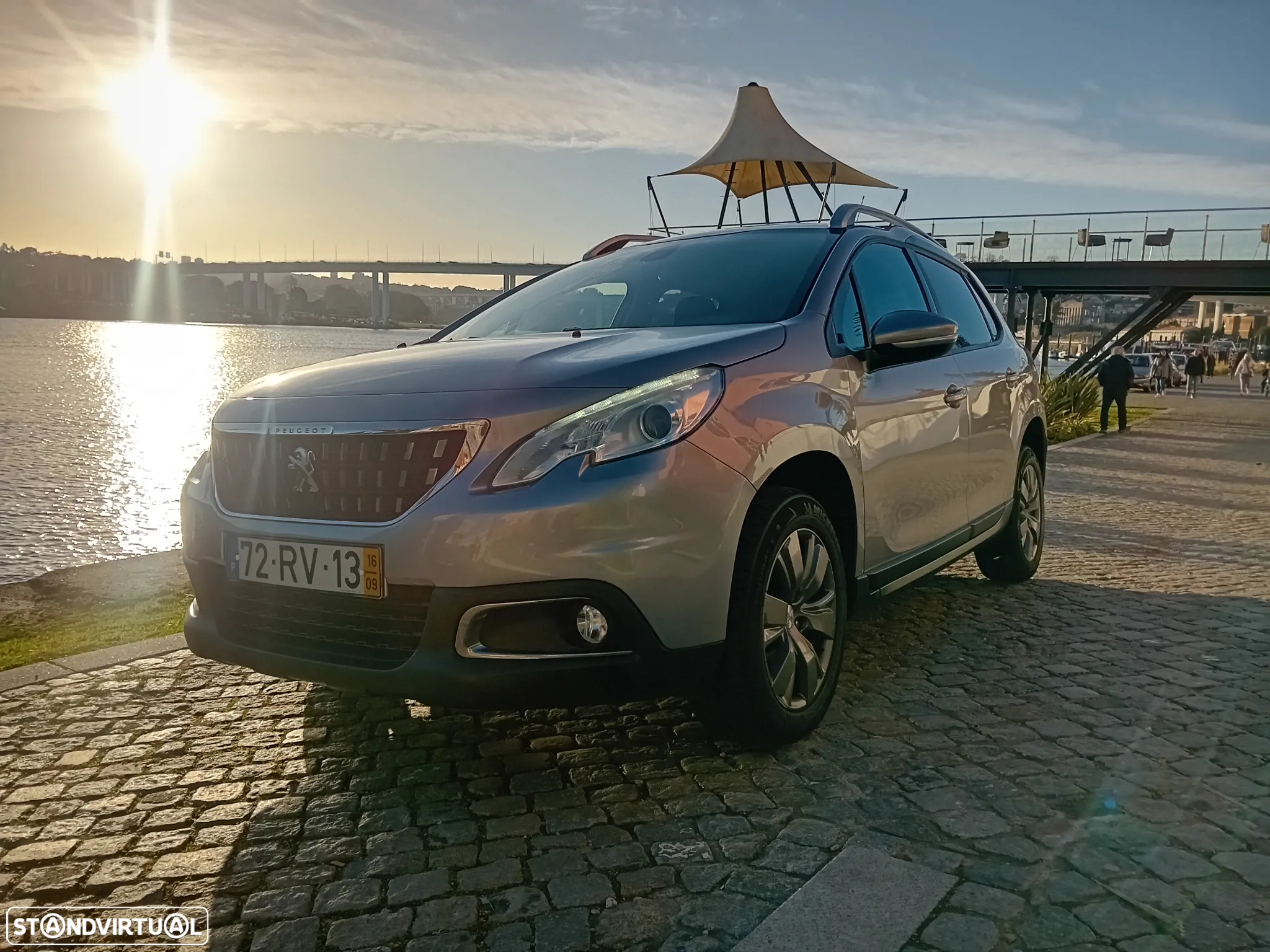Peugeot 2008 1.6 BlueHDi Style - 21