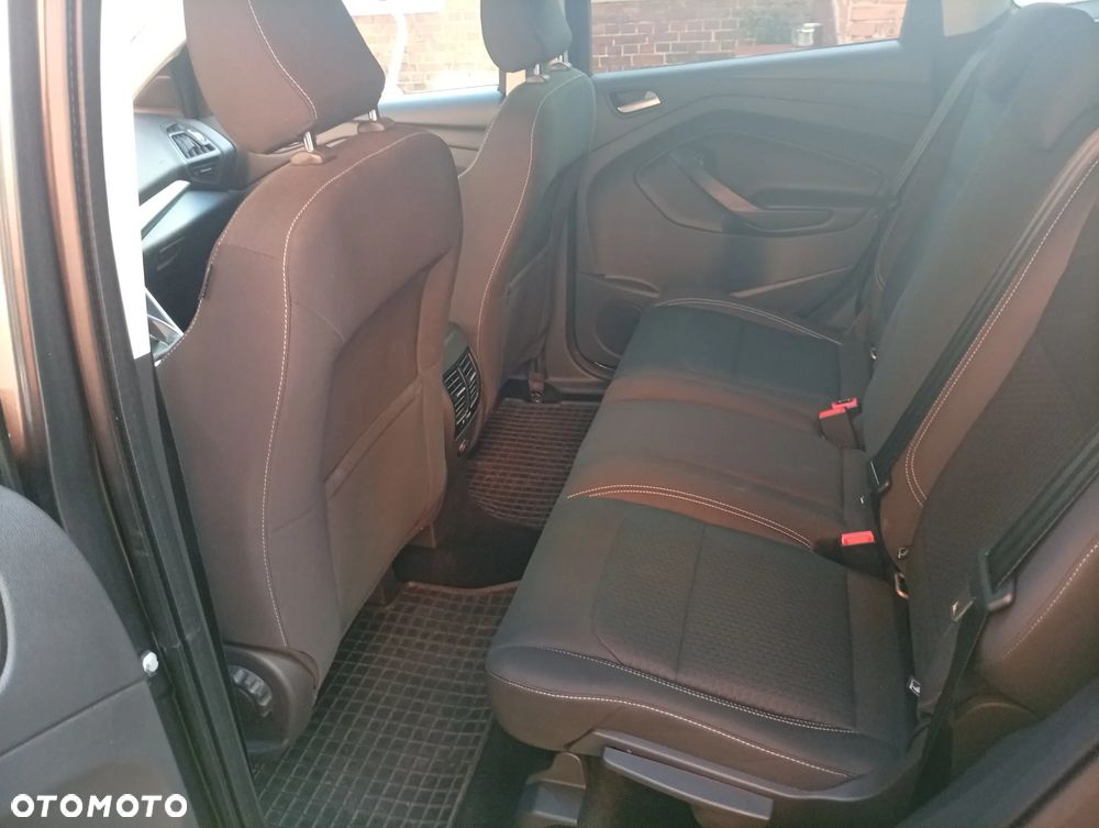 Ford Kuga 1.5 EcoBoost 2x4 Cool & Connect - 8