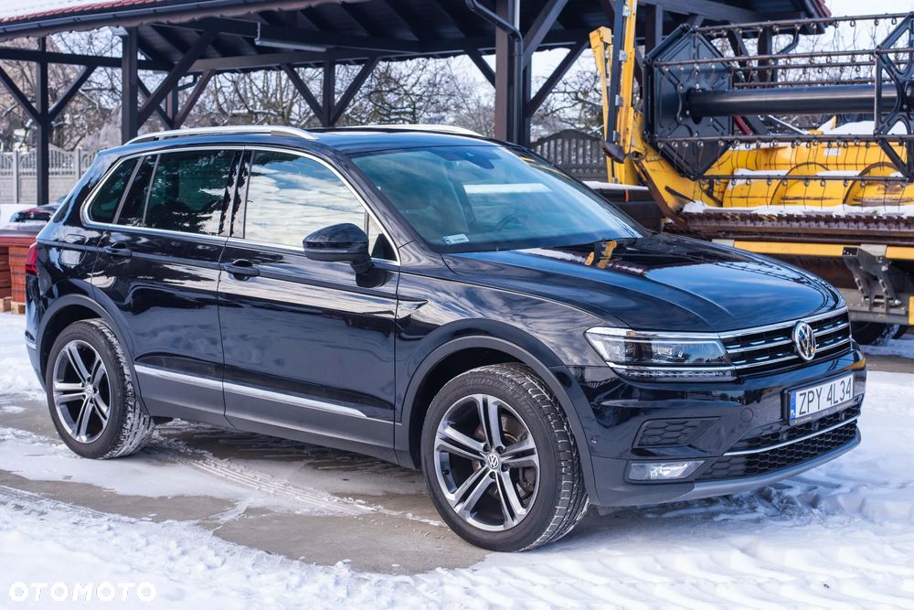 Volkswagen Tiguan - 1