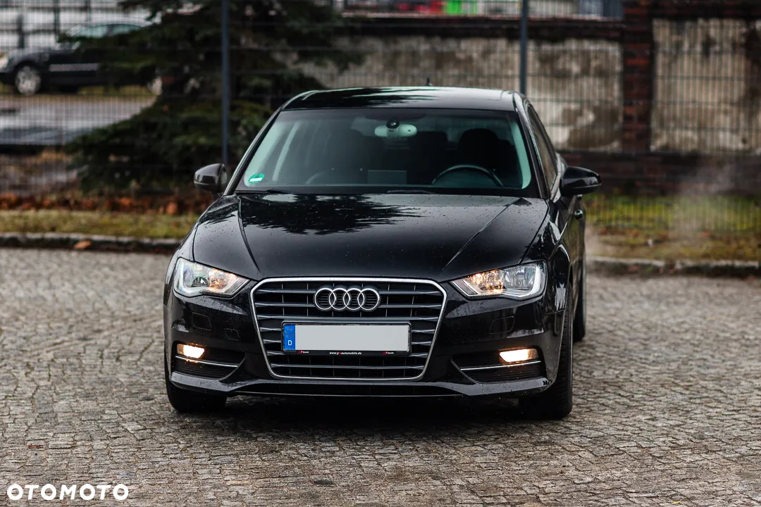Audi A3 1.6 TDI S tronic - 2