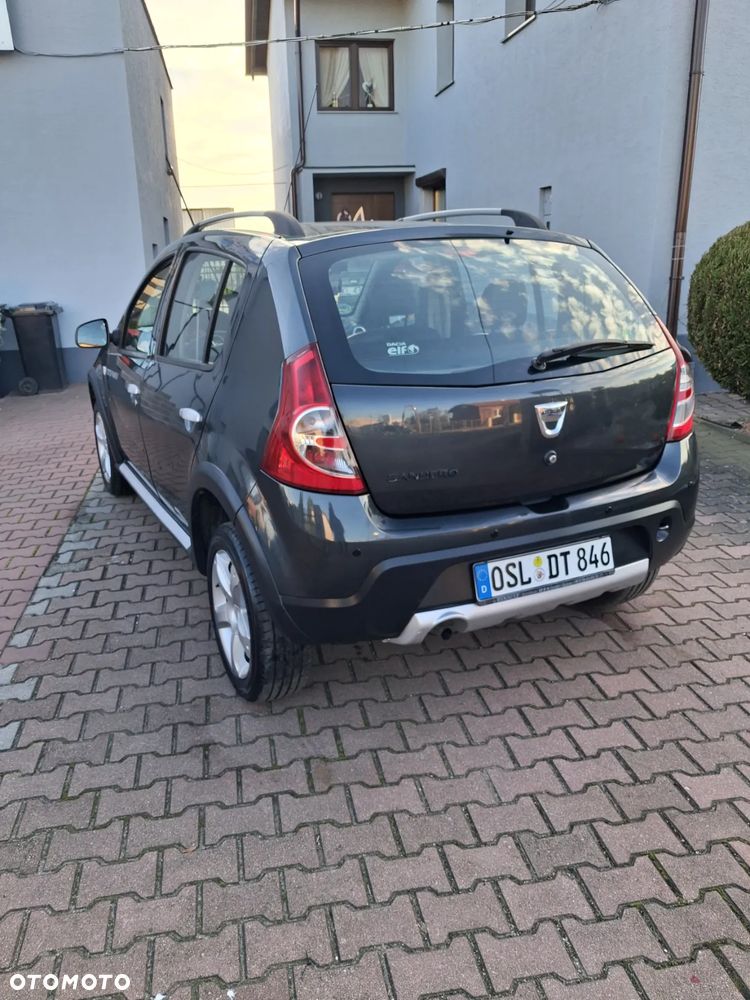Dacia Sandero 1.6 16V Hi-Flex - 18