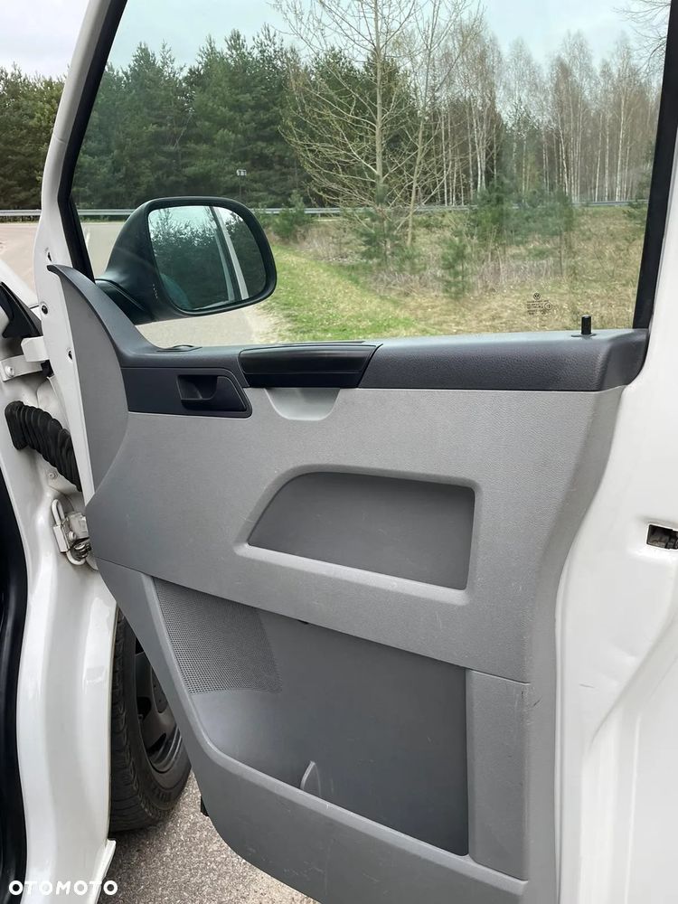 Volkswagen Transporter - 28