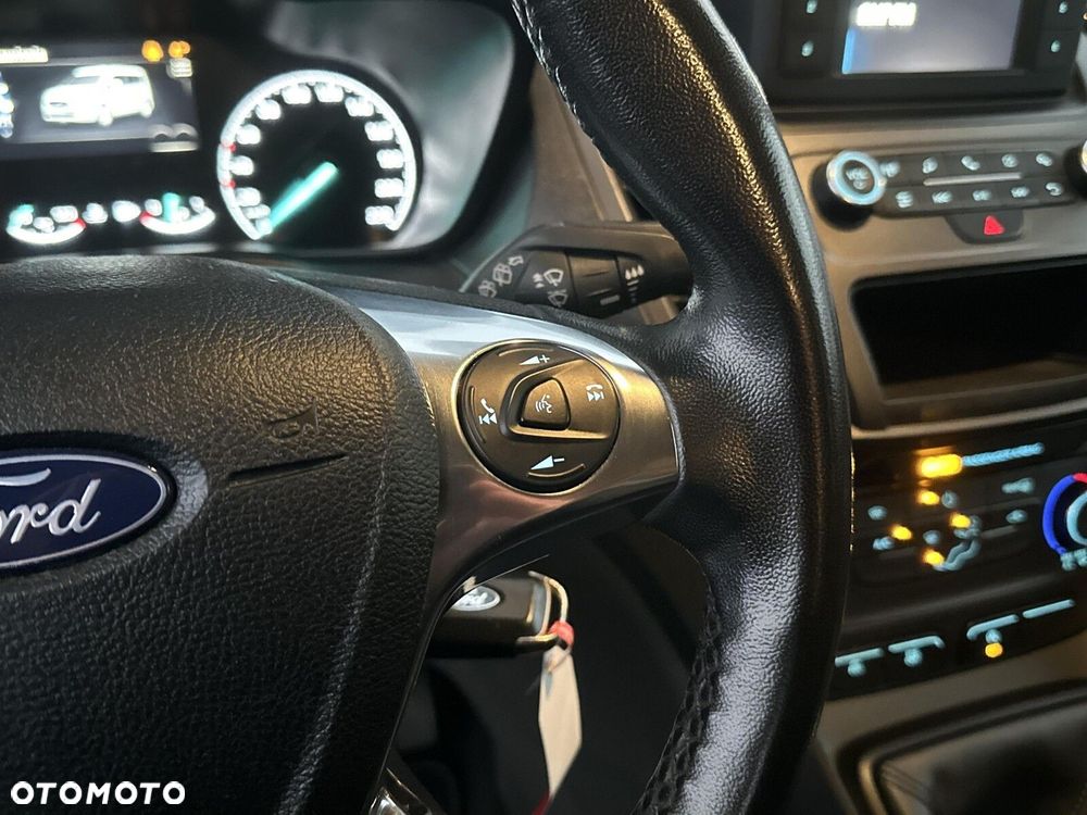 Ford Transit Connect - 22