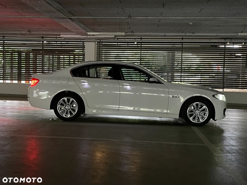 BMW Seria 5 518d Luxury Line - 8