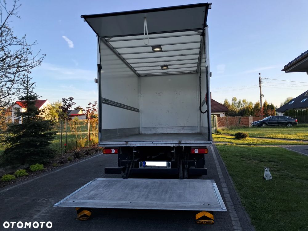 Iveco Daily 72C180 Kontener + Winda 1 Tona Salon Polska - 22