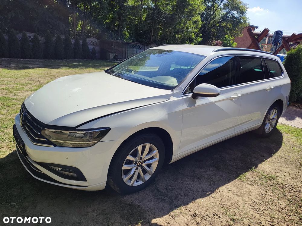 Volkswagen Passat Variant 2.0 TDI SCR DSG Elegance - 3
