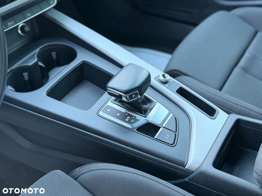 Audi A4 Avant 30 TDI S tronic advanced - 30