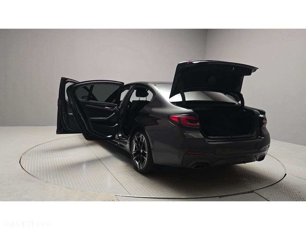 BMW Seria 5 530d xDrive mHEV M Sport sport - 11