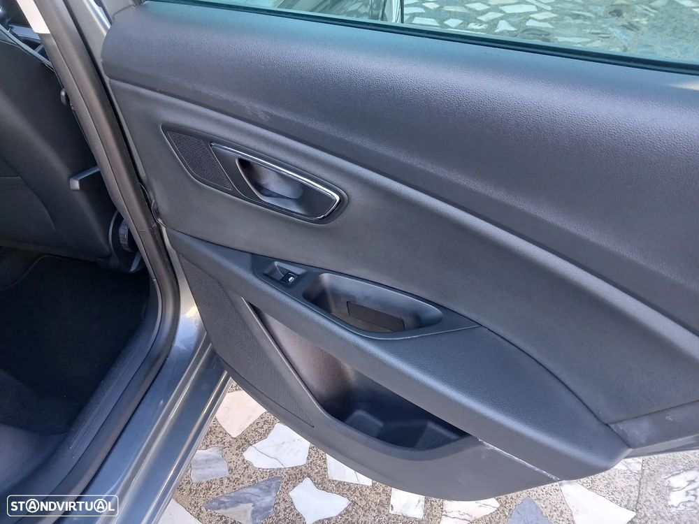 SEAT Leon 1.6 TDI Style S/S - 23