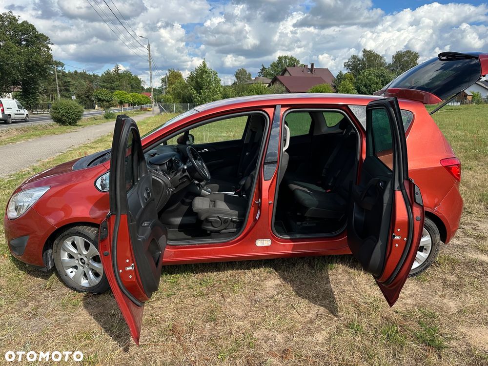 Opel Meriva 1.4 T Cosmo S&S - 17
