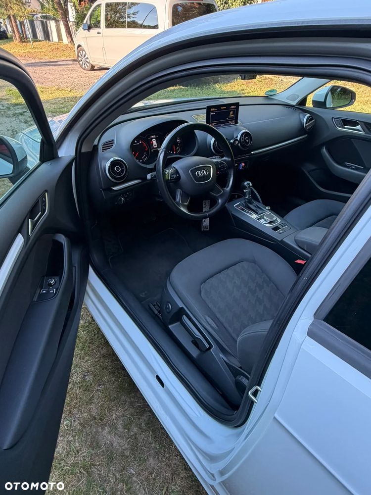 Audi A3 3-drzwiowe 1.4 TFSI S tronic Ambiente - 13