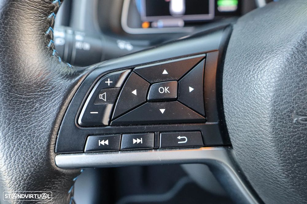 Nissan Leaf N-Connecta - 30