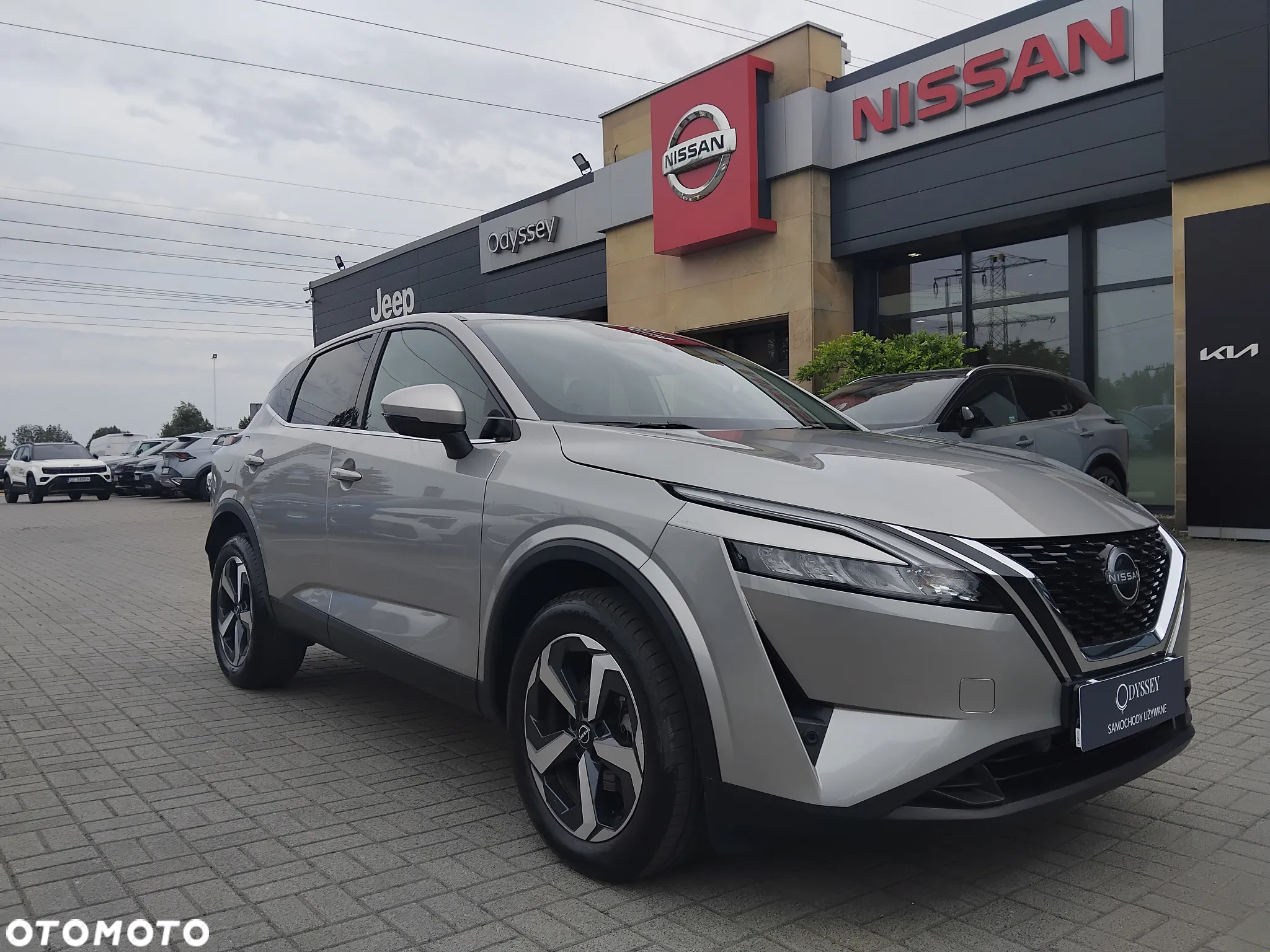 Nissan Qashqai 1.3 DIG-T mHEV N-Connecta Xtronic - 4