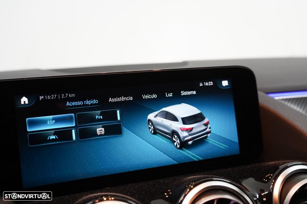 Mercedes-Benz GLA 180 d AMG Line - 14