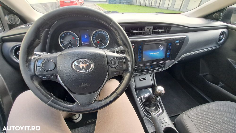 Toyota Corolla 1.4 D-4D Sol - 10