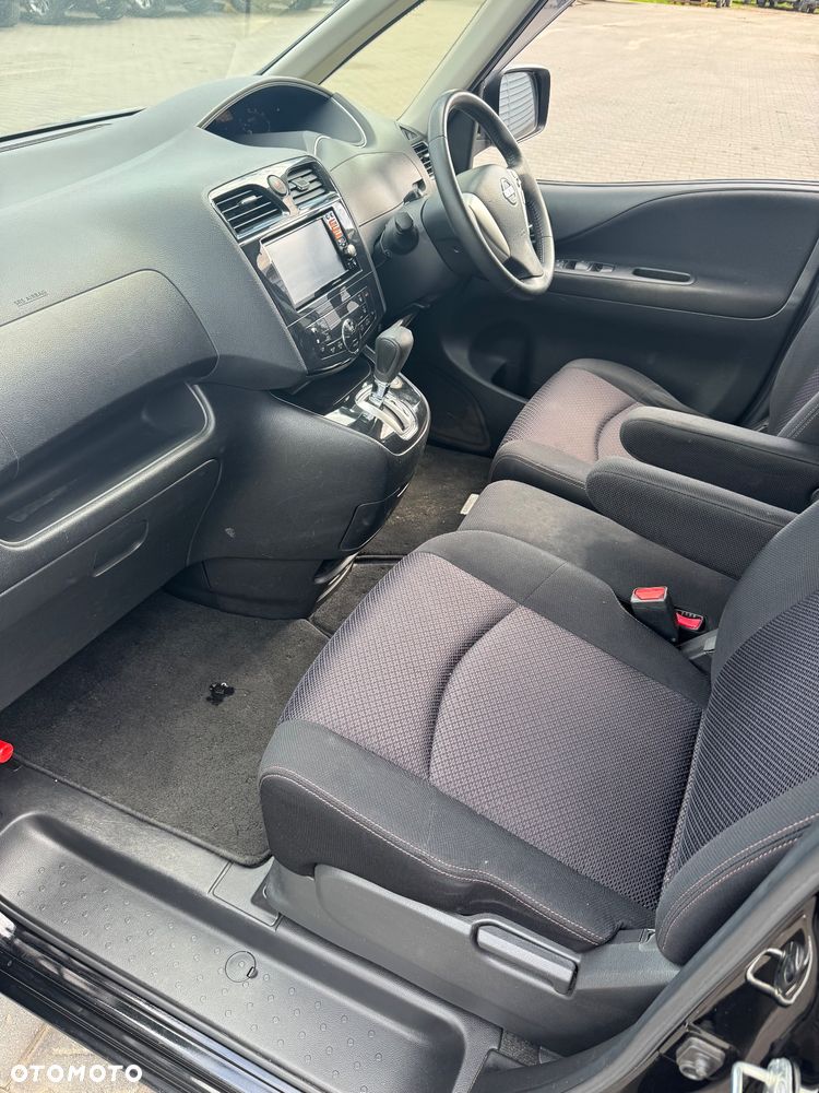 Nissan Serena - 10