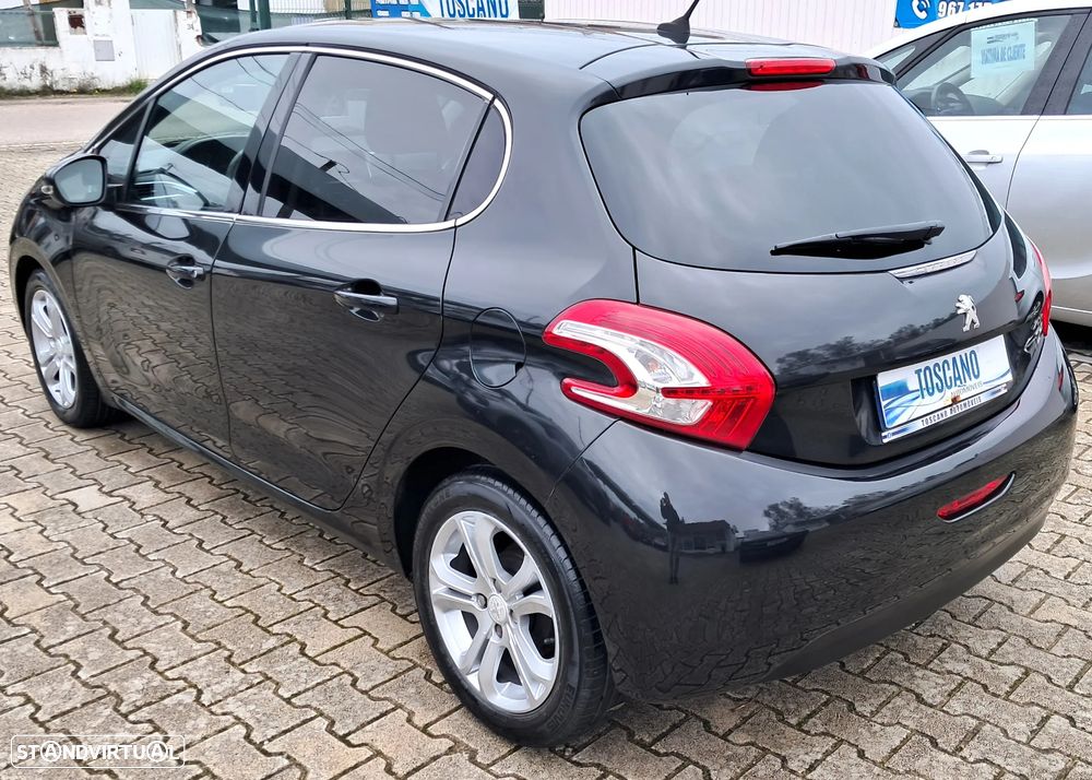 Peugeot 208 1.2 VTi Allure - 2