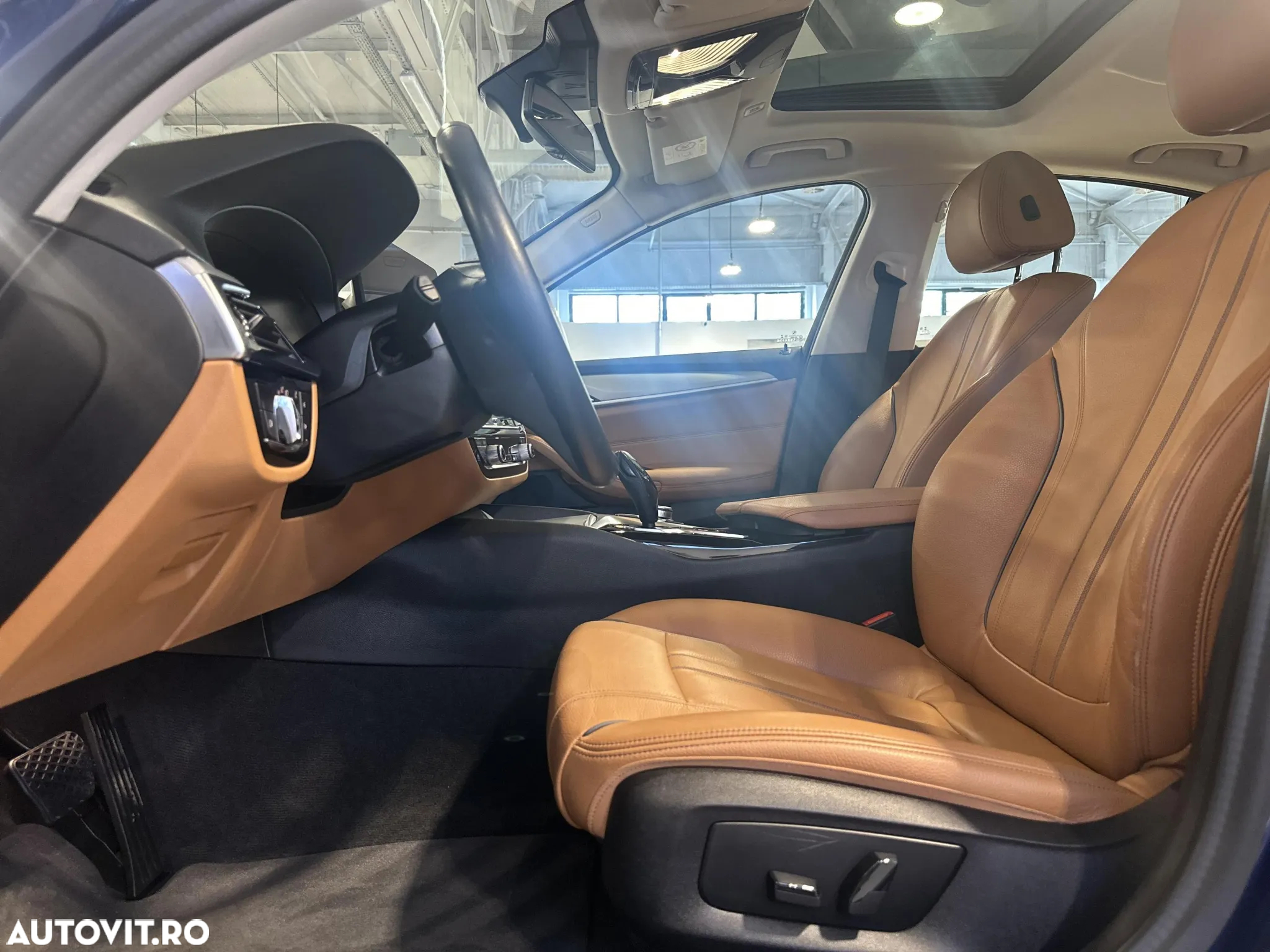 BMW Seria 5 520e Aut. - 24