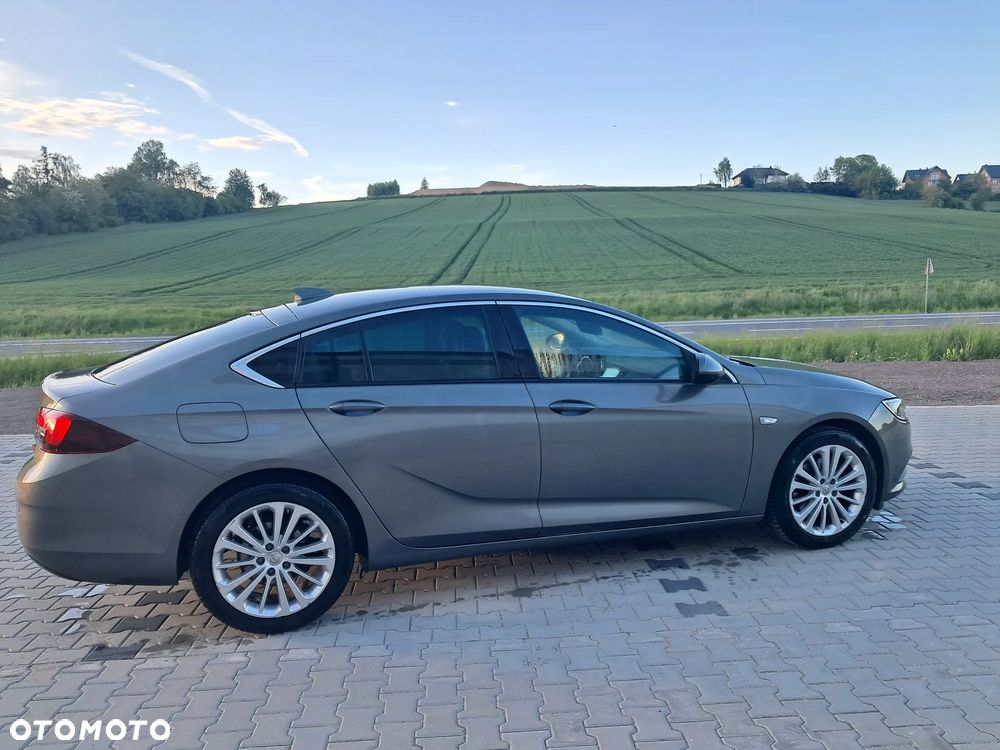 Opel Insignia - 11