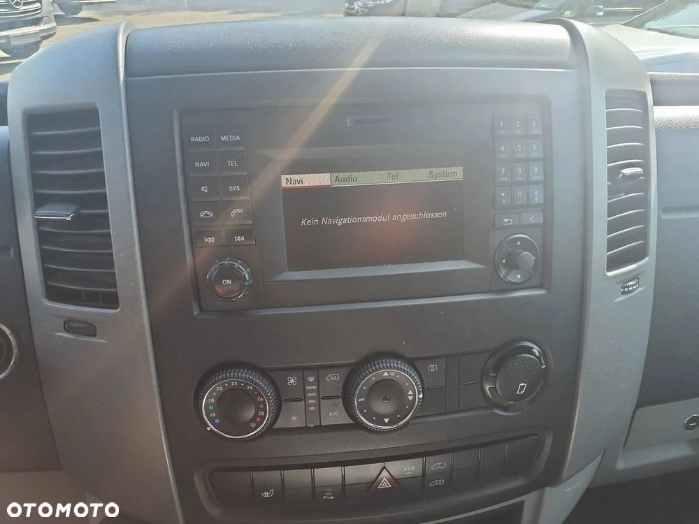 Mercedes-Benz Sprinter - 20