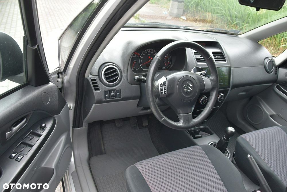 Suzuki SX4 - 8