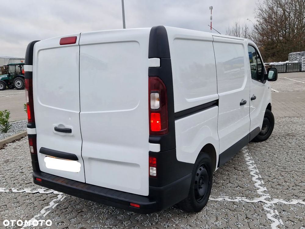 Renault Trafic - 16