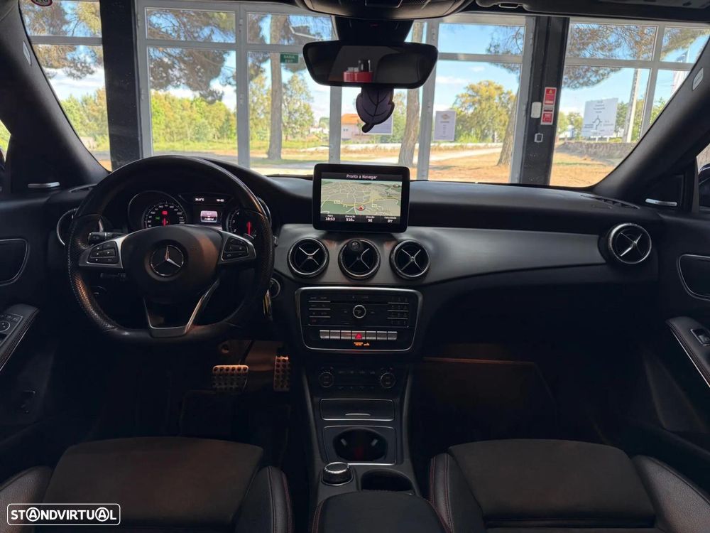 Mercedes-Benz CLA 180 7G-DCT AMG Line — fotografia 15
