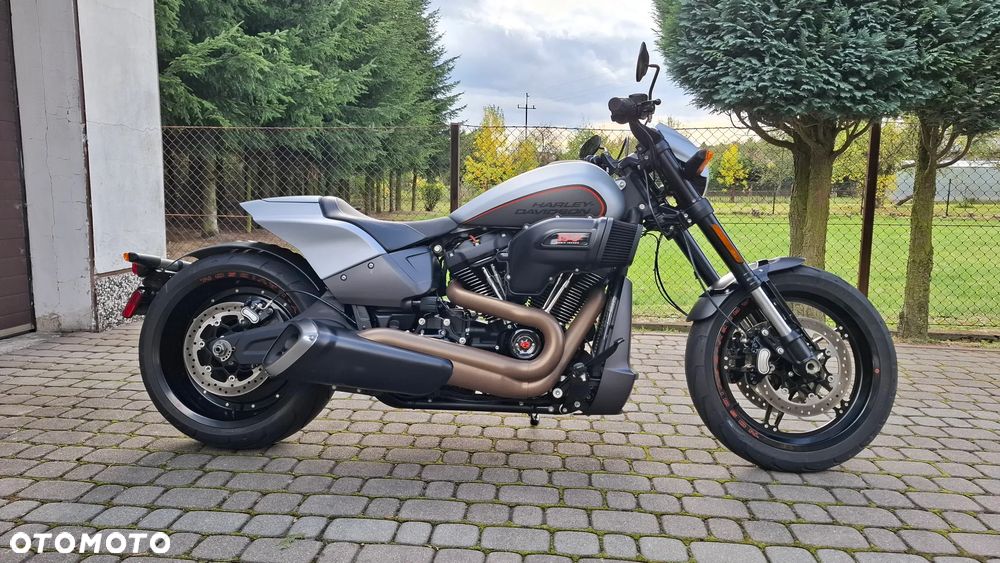 Harley-Davidson Softail FXDR
