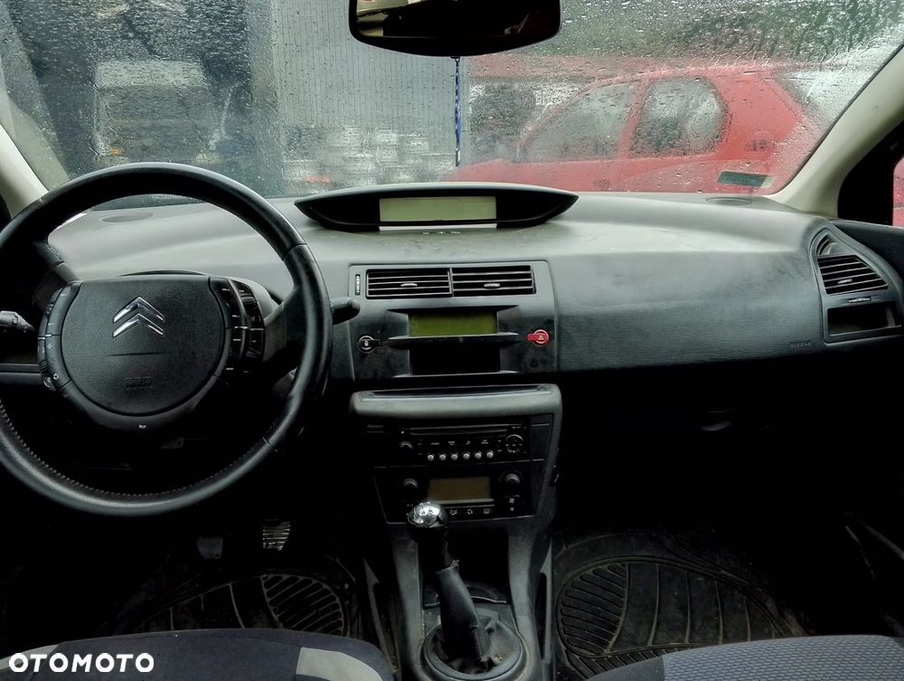 Citroen C4 I FL (08-10r.) 1.6 HDI 107KM. Silnik 9HY (DV6TED4), 9HZ (DV6TED4) Skrzynia 20DM69 lakier KTV.Cały na części.GWARANCJA !!! Przód Tył Zestaw Komplet Drzwi Klapa Zderzak Błotnik Maska Grill Atrapa Szyba Pas Lampa Lusterko Boczki Fotel Kanapa Kokpit Deska Rozdzielcza Przełącznik Włącznik Sterownik Przewody Wiązka Instalacja Moduł Komputer Czujnik Listwa Pompa Alternator Wtryski Głowica Rozrusznik Kompresor Sprzęgło Dwumas Silnik Skrzynia ABS Klimatyzacji Paliwa Wspomagania Kolektor Turbina Przepustnica Zawór Chłodnica Koło Hak Belka Sanki Zawieszenie Mcpherson Półoś Amortyzator Wydech Tłumik Zacisk Most - 5