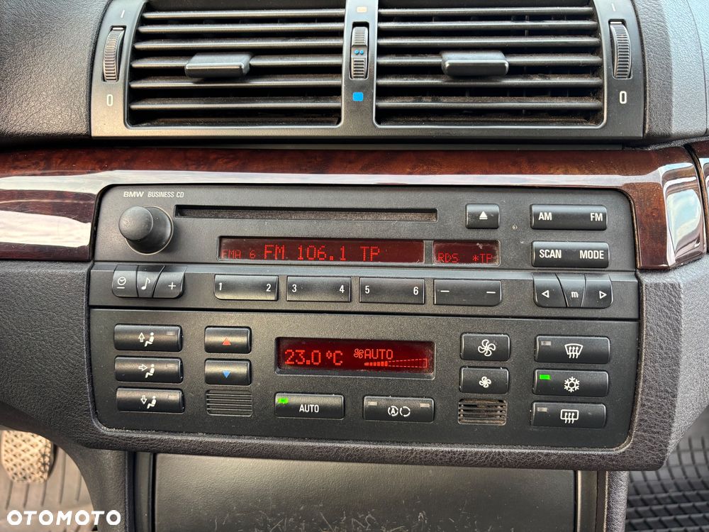 BMW Seria 3 318i - 24