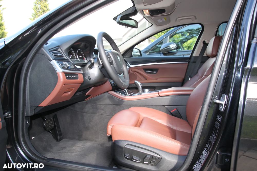 BMW Seria 5 530d xDrive AT - 34