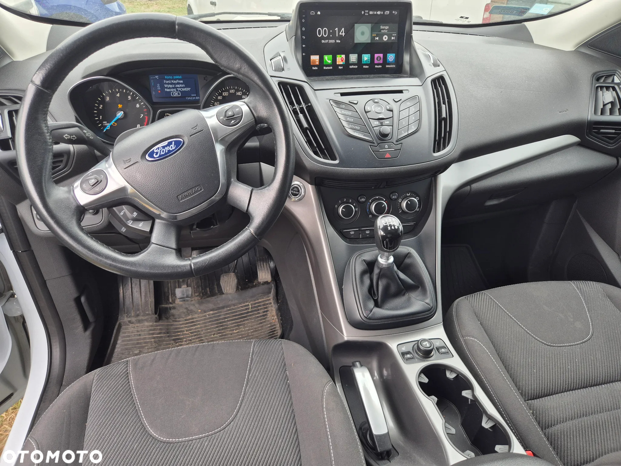 Ford Kuga - 10