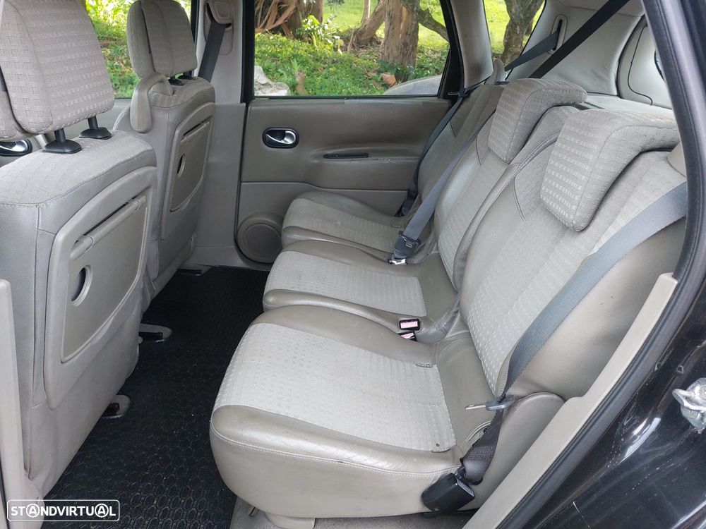 Renault Scénic 1.5 dCi Confort Privilége - 4