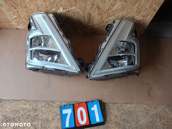 LAMPA REFLEKTOR H7 PRAWY LEWY VOLVO FH5