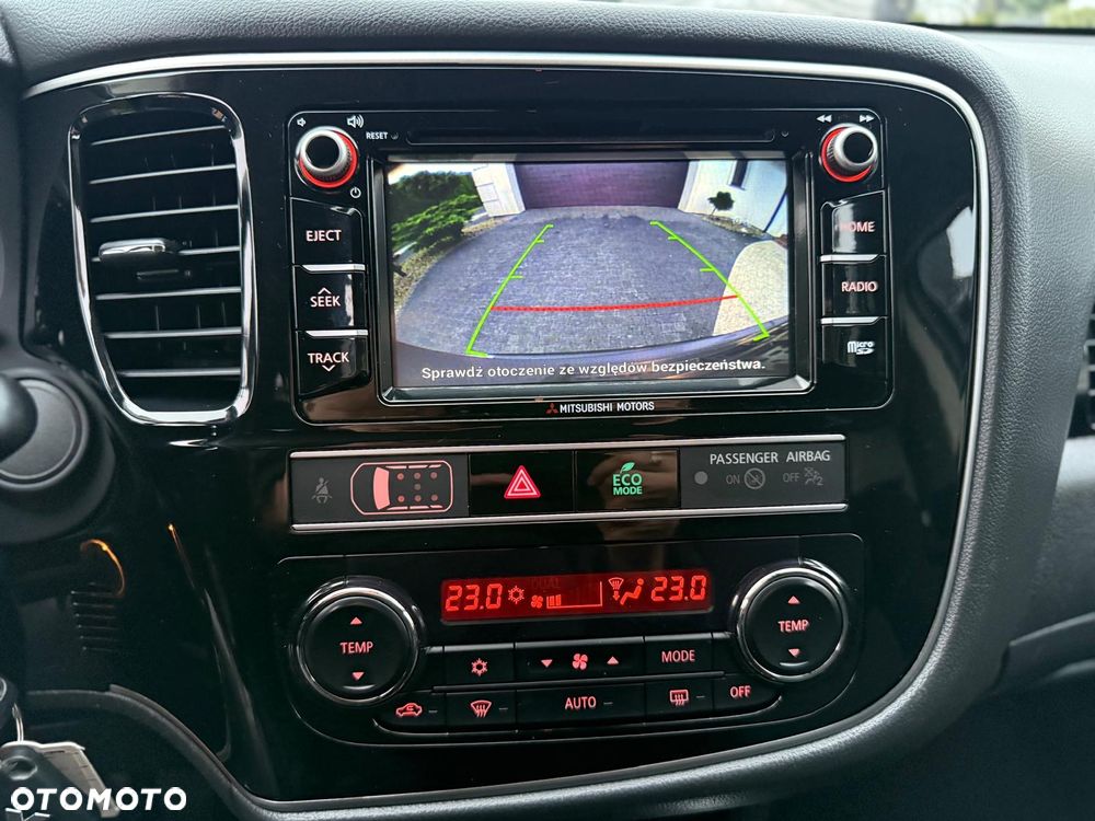 Mitsubishi Outlander - 15