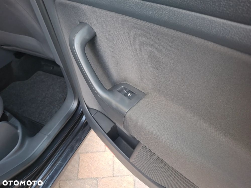 Volkswagen Golf Plus - 24