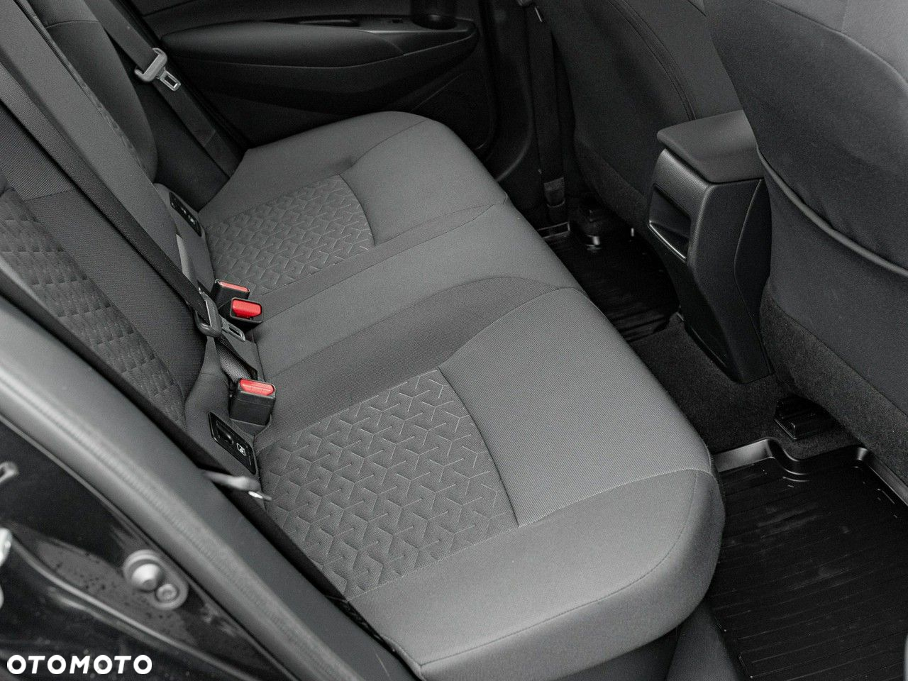 Toyota Corolla 1.8 Hybrid GPF Comfort - 31