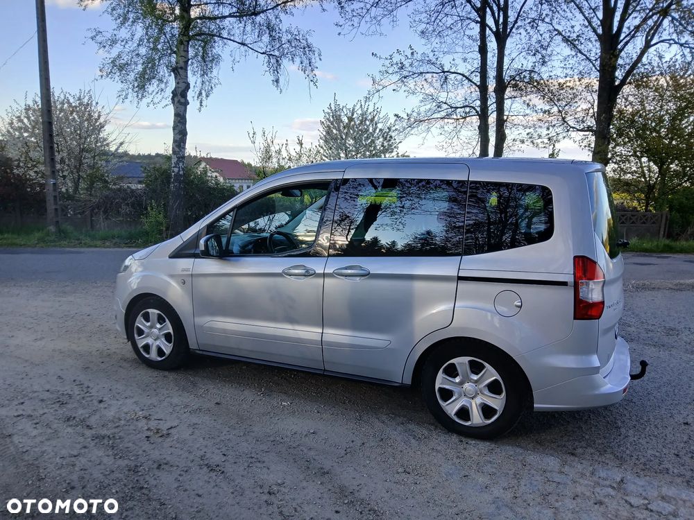 Ford Tourneo Courier 1.0 EcoBoost Titanium - 11
