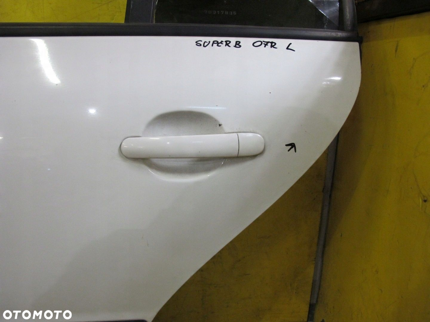SKODA SUPERB I 1 DRZWI TYŁ LEWE 1026 BIAŁE - 6