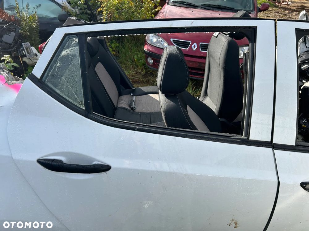 HYUNDAI I10 II DRZWI TYŁ PRAWY - 3